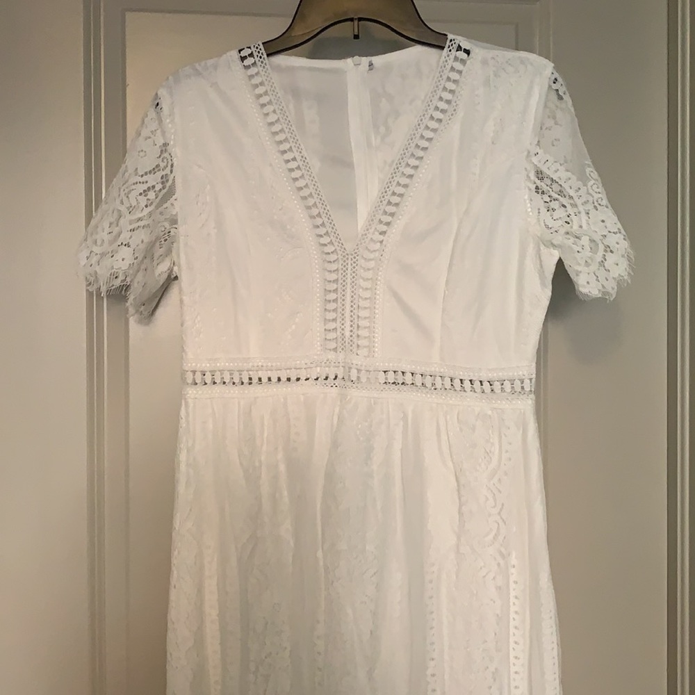 Hire lace eyelet maxi dress - Picture 2 of 6